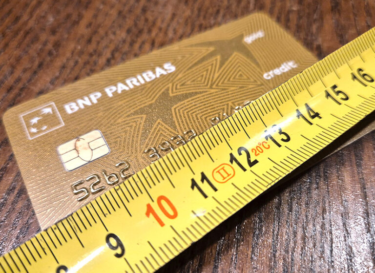 Wymiary karty bankomatowej